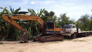 ขายรถขุดแบ็คโค KOMATSU PC200-3 เอกสารอินวอยซ์ เก่านอก ตัวเดินใหญ่