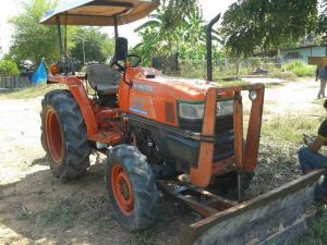 ขายรถไถแทรคเตอร์ kubota l3408 อุปกรณ์ ใบมีดดัน ผาน6 ผาน3 ผานยกร่อง สภาพพร้อมใช้งานเอกสารพร้อมโอน เครื่องดี ระบบ 4×4ใช้งานปกติ